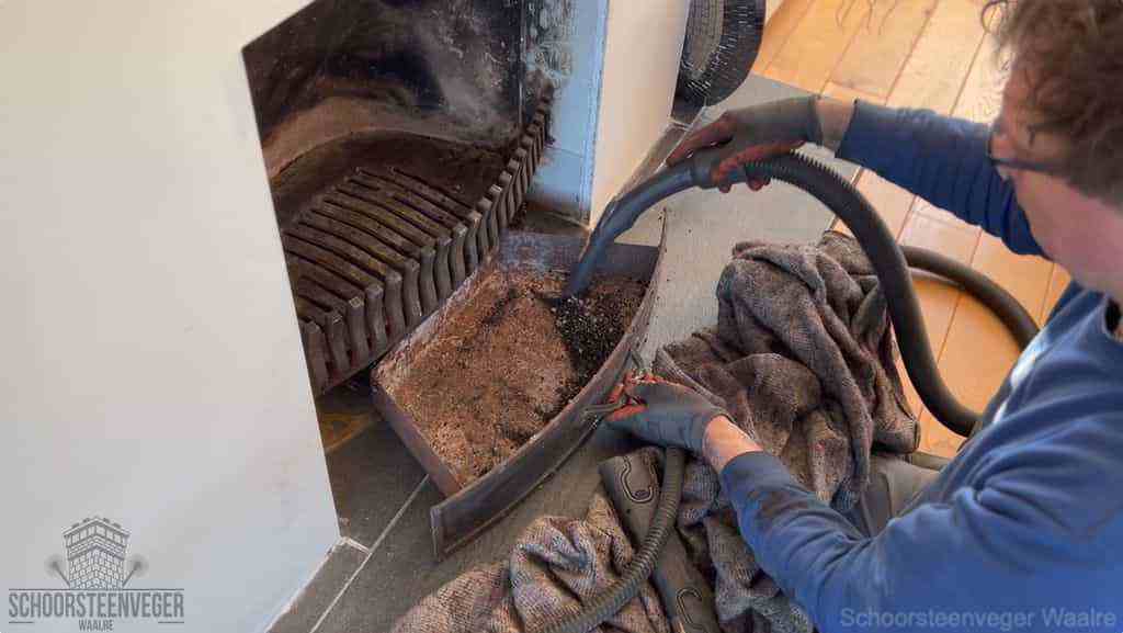 Prijs schoorsteenvegen Waalre schouw reinigen Prijs schoorsteenvegen Waalre schouw reinigen